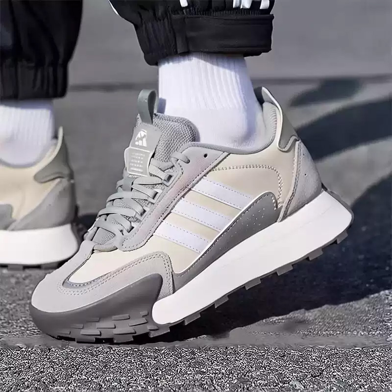 Women'S Accessories Adidas - アディダス ベージュ グレー スエード ハイキング スニーカー