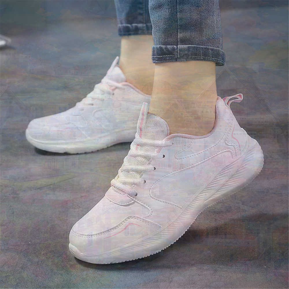 サイズ 44 低レトロ靴男のウォーキングシューズ男性スニーカ - Women'S Accessories Famous Footwear のレビューと価格