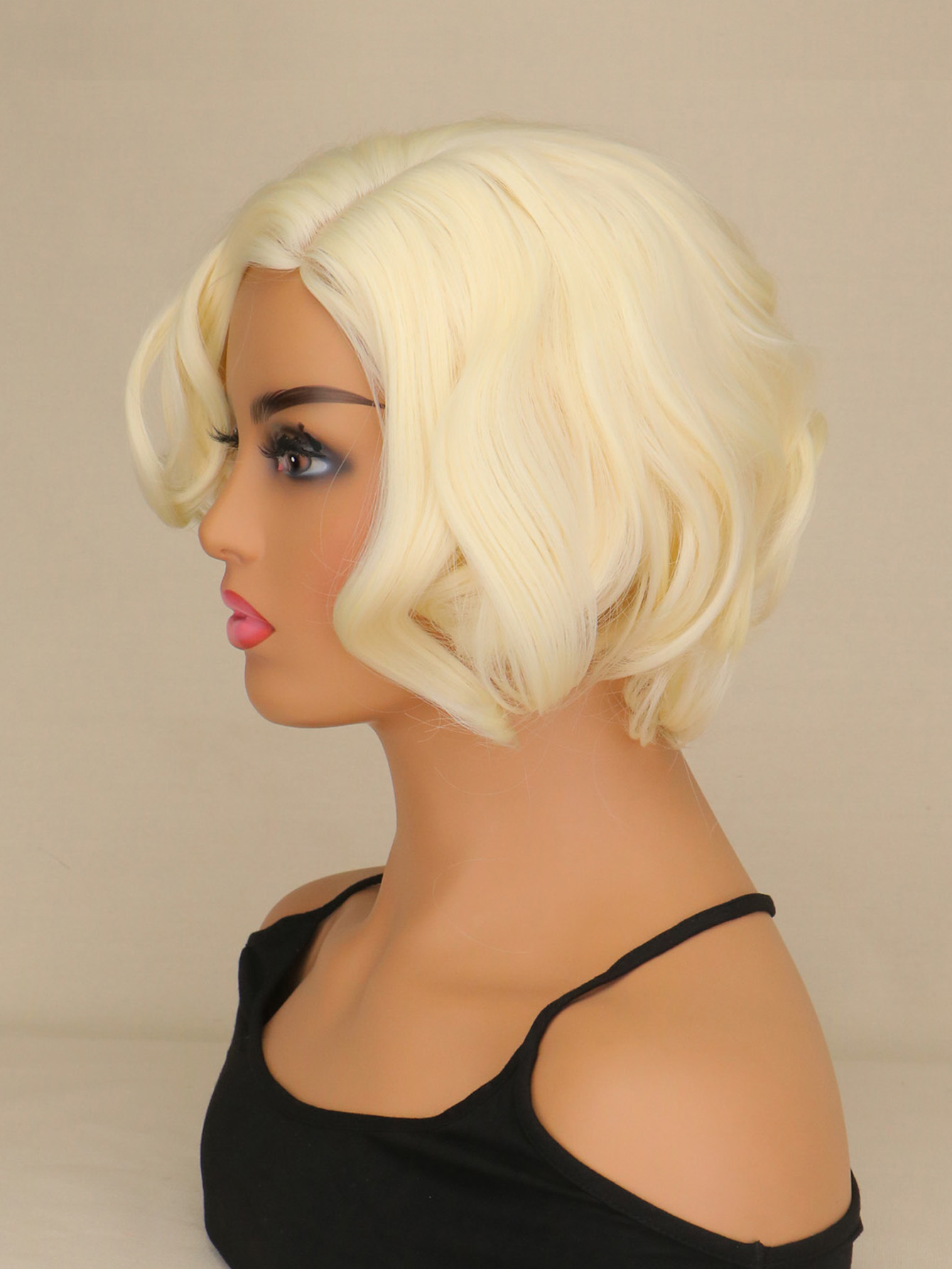 女性合成ショートカーリーヘアブロンド混合ウィッグ女性 195 - Women'S Accessories In The 1950S のレビューと価格