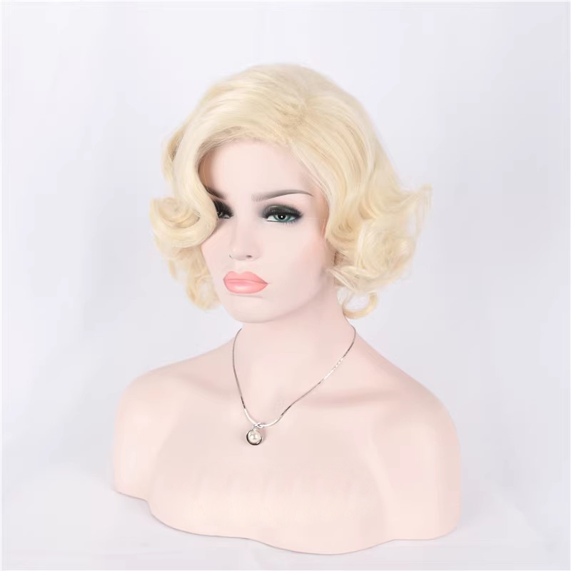 合成ショートカーリーヘアブロンド混合ウィッグ女性 1950  - Women'S Accessories In The 1950S のレビューと価格