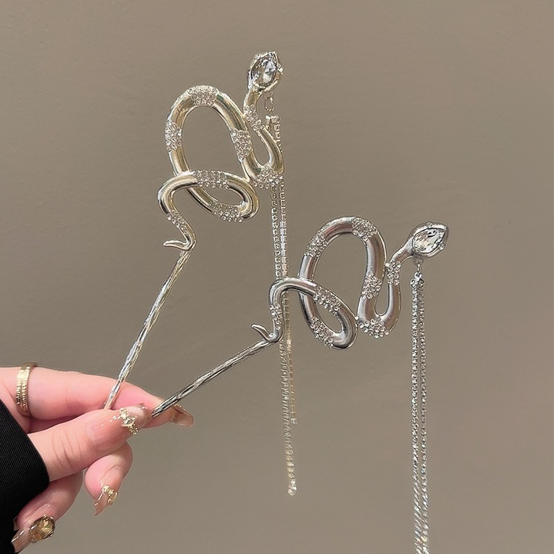 1個入り スネークヘアスティック トーンサーペントデザイン  - Women Accessories Chain のレビューと価格